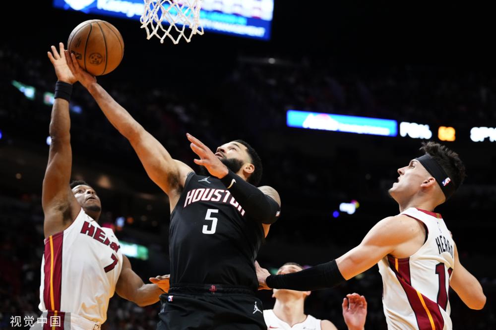 随着这两位 随着这两位